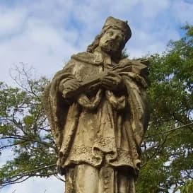 Nepomuki Szent János szobra